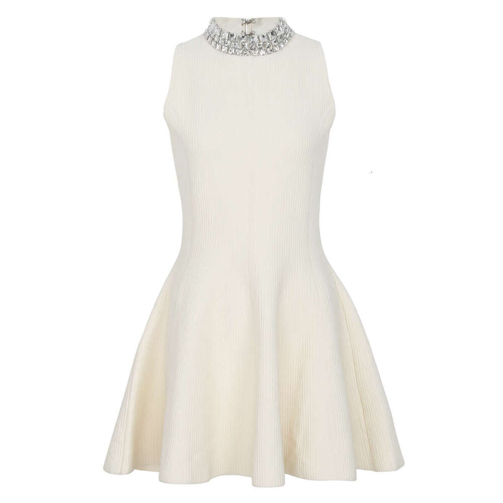 Summer new designer high-quality sexy knitted D7 fashionable slim fit women's rhinestone dress 2026