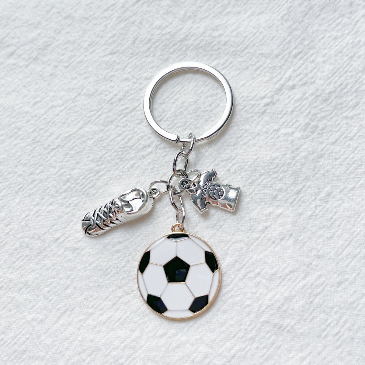 fashion football Keychains Hot Sale World Cup Men's Sports Alloy Soccer Shoe Keychain Pendant, Backpack Bag Charm Accessory, Fans Gift Key Ring