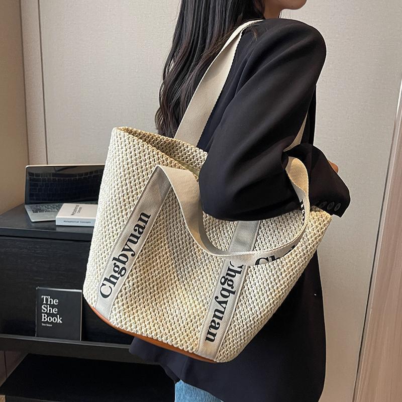 Woven Straw for Women Large Capacity New Spring Summer Versatile Shoulder Beach Commuter Bucket Bag