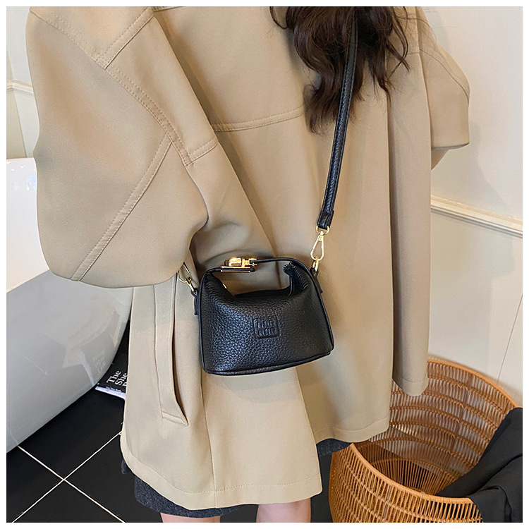 Free Shipping High Value Mini Hobo Bag for Women Cute Small Crossbody Purse with Embossed Logo