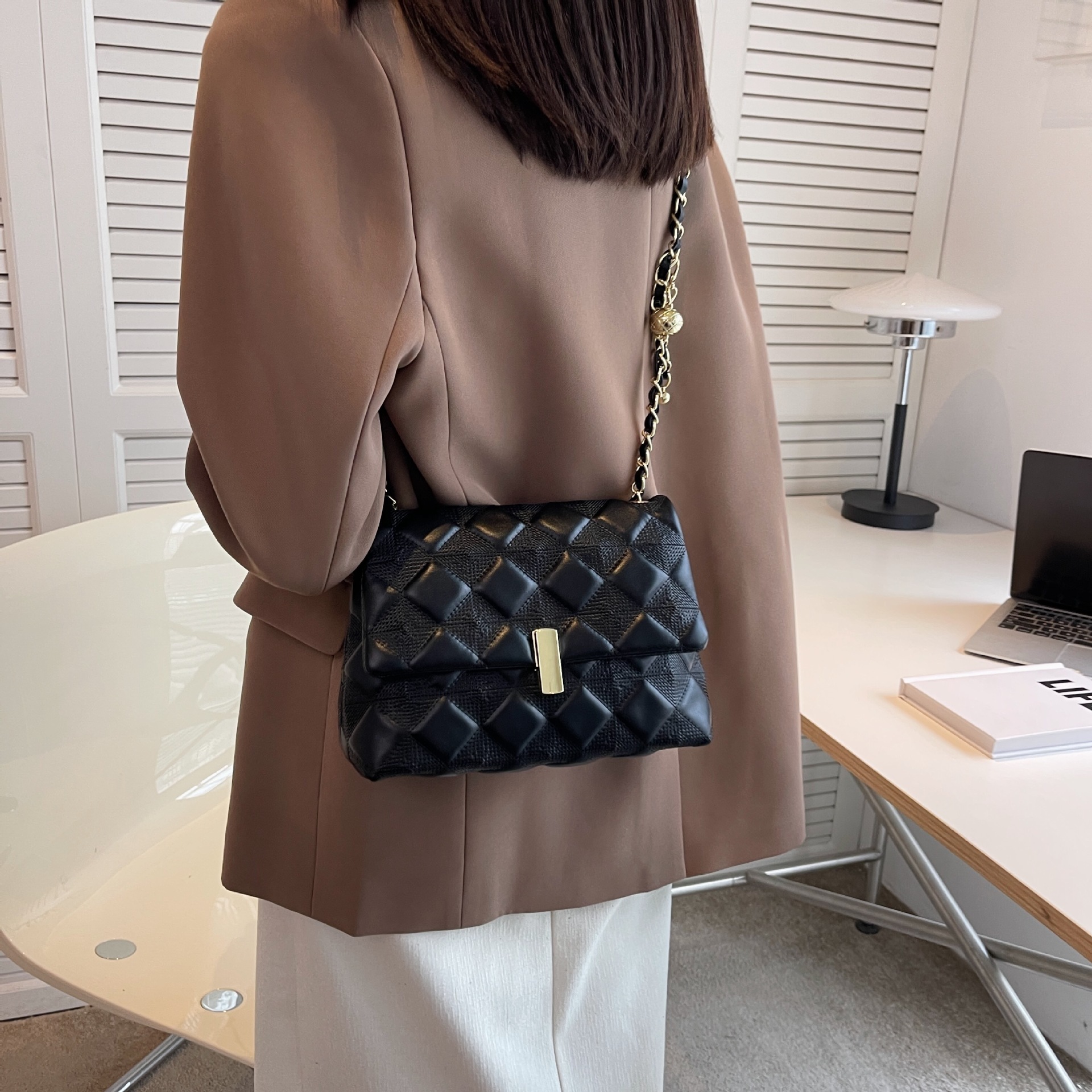 Fashion Women Crossbody Bag Pu leather Design Underarm Bag