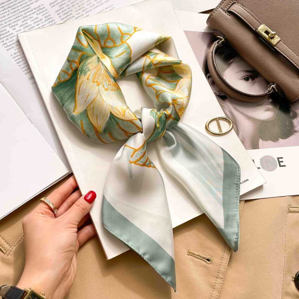 70cm Silk Square Scarf Wen Luxury Floral Print Kerchief Soft Satin Hairband Hand Bag Ribbon Foard Hijab Neckerchief band X260328