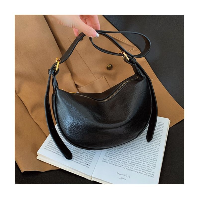 Women's Winter Crossbody 2025 New Fashion Autumn Single Shoulder Vintage Commuter Dumpling Bag