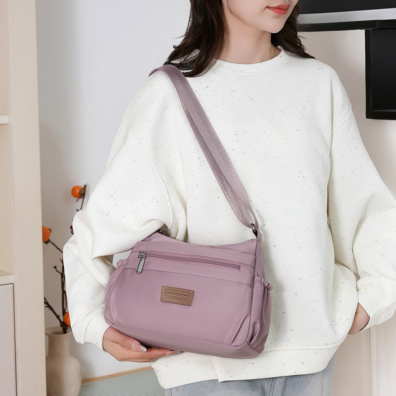 2025 New Simple Versatile Crossbody Large Capacity Lightweight Mom Bag Solid Color