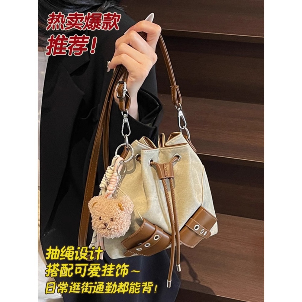 2025 New Model Bucket for Women, Commuting Shoulder Bag, Lightweight, Simple, Niche, Versatile, Stylish Crossbody Bag