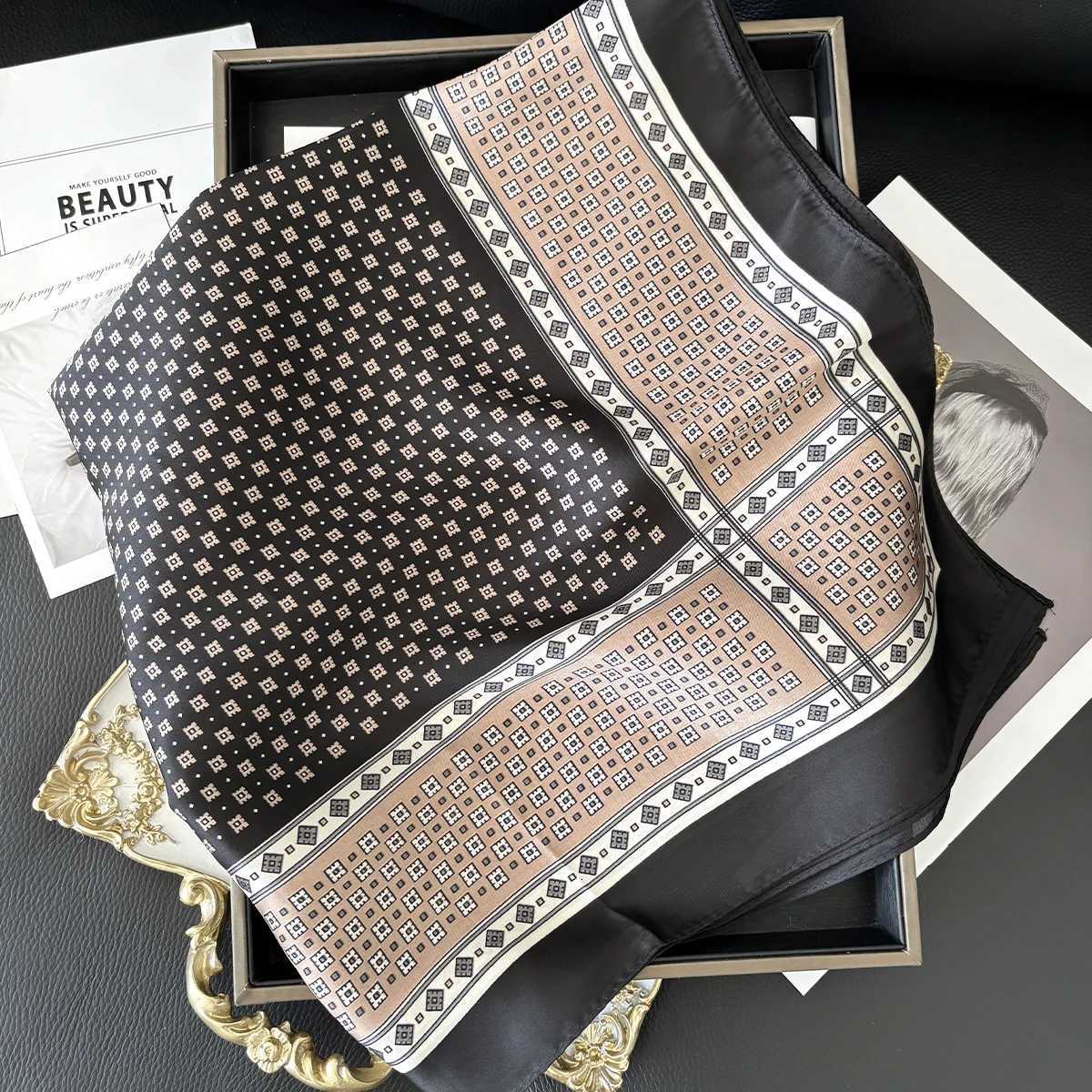 Luxury Rose Print Brand Scarves Soft Satin Square Scarves Neckerchief Wen Shawls Hijab Scarf Bandana 70X70CM X260328