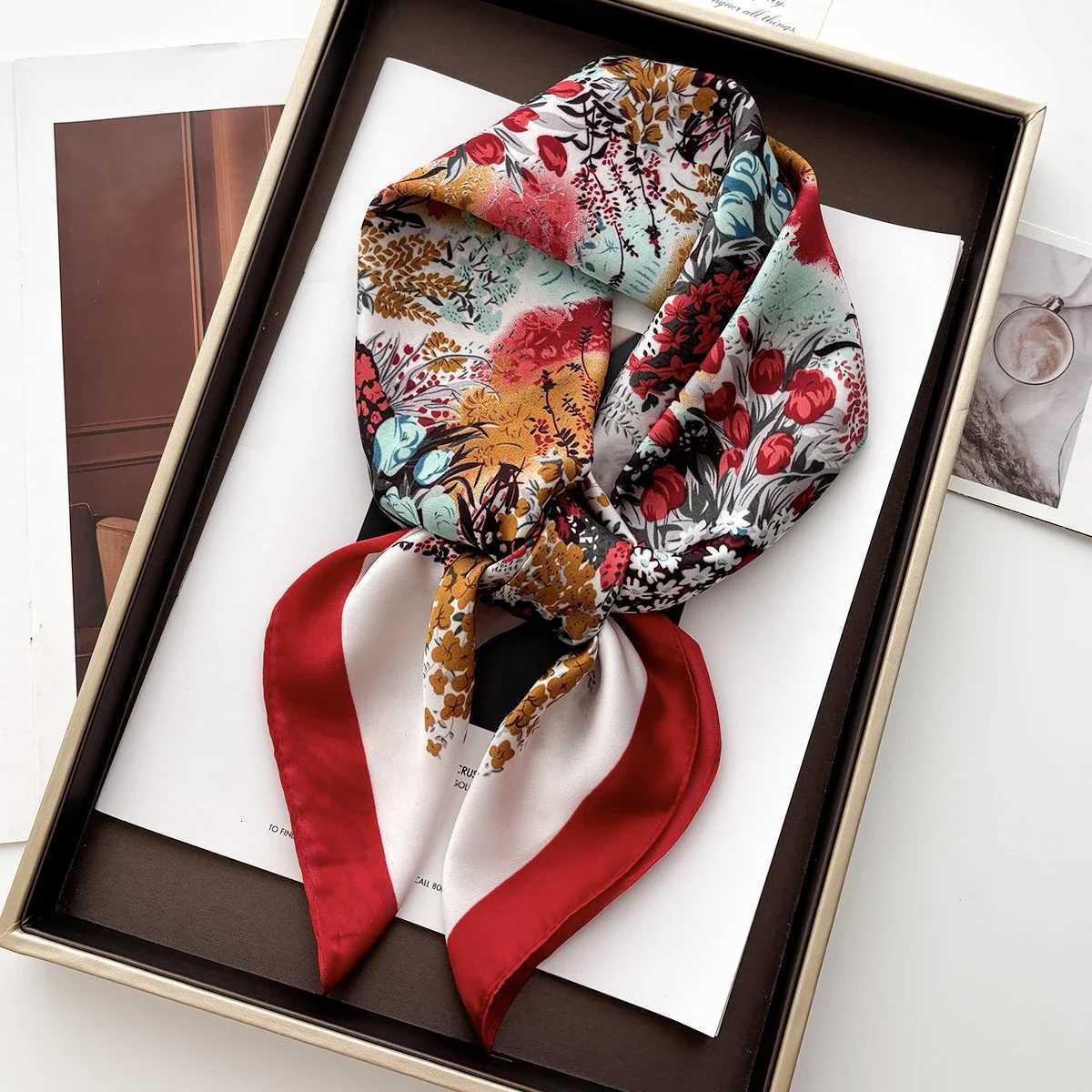 LuxuryBrand2025ChainPrintSquareSilkScarfforWenHijabHairBands70cmNeckerchiefFemSatinShawlRibbonband X260328