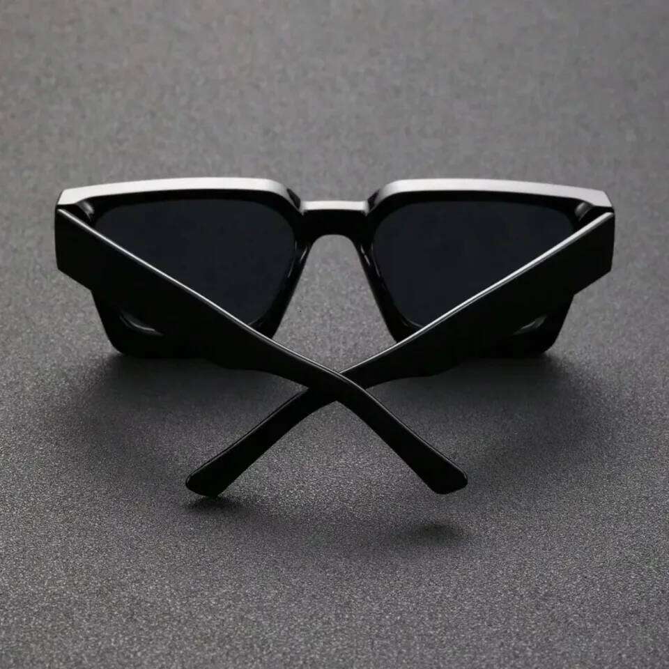 Unisex Plastic Fashion Square Frame Sunglasses For Street Photography And Beach Trips Driving Accessories 26Y0330