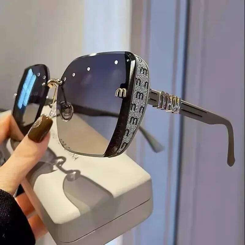 Ins New Fashion Square Sunglasses Women Luxury Designer Sun Glasses Ladies Vintage Trendy Driving Eyeglasses Gafas De Sol 26Y0330