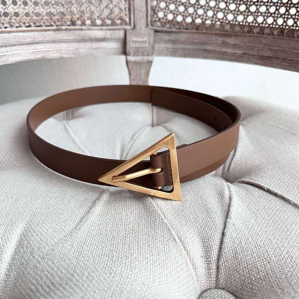 Fashion Leather Thin Belt For Women Triangle Buckle Waist Strap Female Jeans Dress Trouser Decorative Waistband Chunjinqiuli