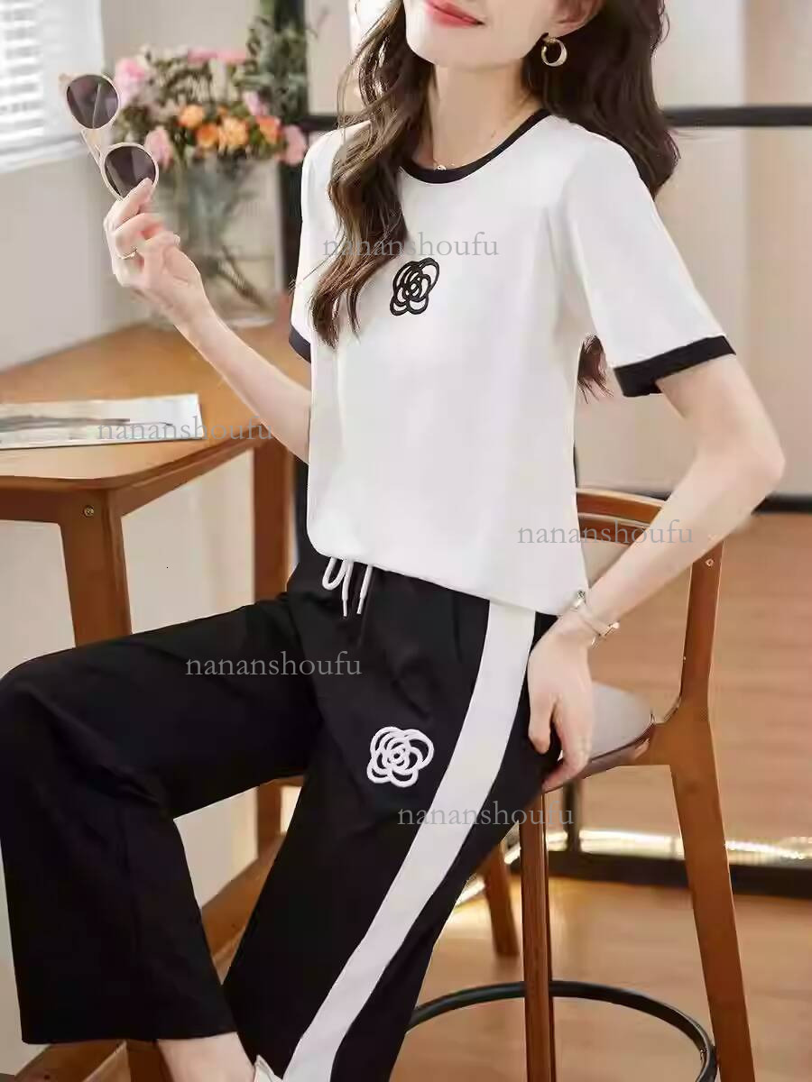 2026 Designer Sports Suit Luxury Brand Classic Fashion Print Black And White Outdoor Leisure Sports T-shirt Summer Slimming Youth Wide Leg Pants Two-p