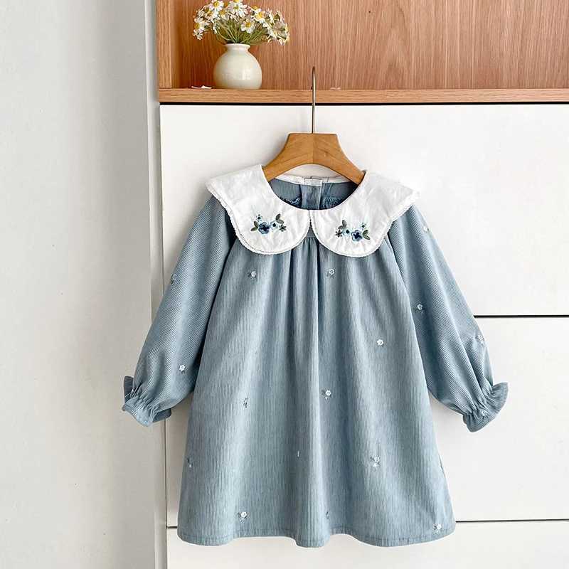 1-6Y Autumn New Girls Dress Fashion Cute Doll Neck Embroidered Flowers Dress Spring Childrens Girls Long Sleeve Princess DressT260330