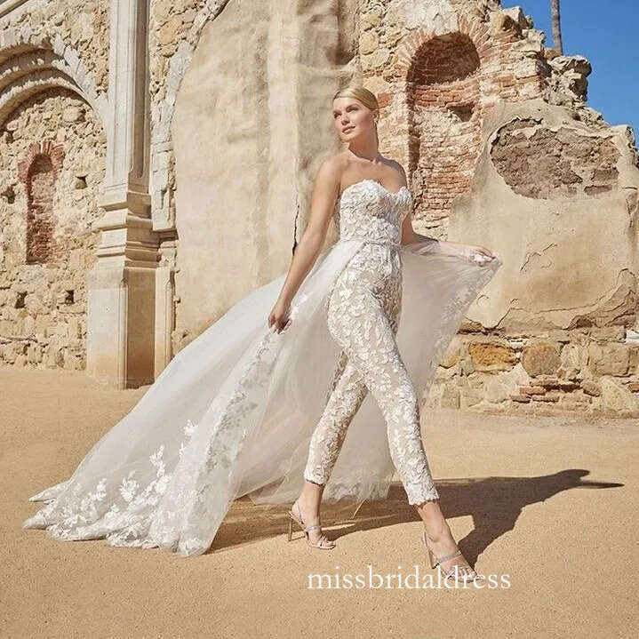 Stylish Lace Jumpsuit Wedding Dresses With Detachable Ttrain Pants Bridal Gowns Strapless Neckline Tulle Vestido De Novia D0327