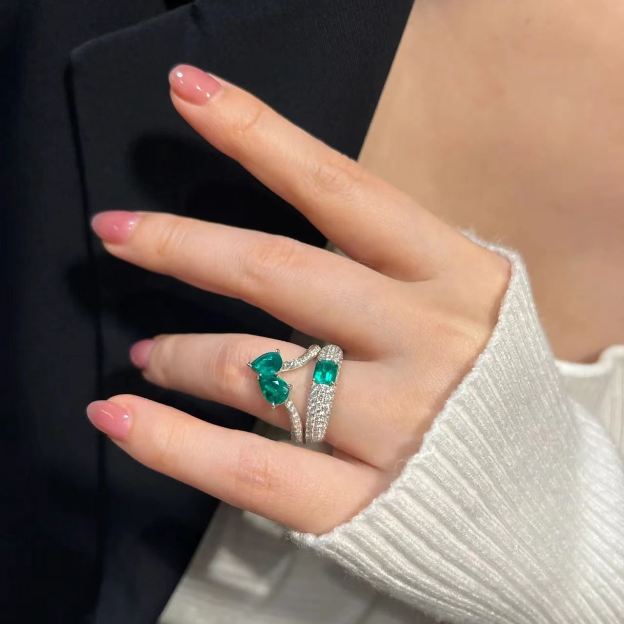 Jewlery Designer For Women Colorful Green Emerald Gemstone Ring With An Open Design, Light Luxury, Full Of, High-End Feel, Ins Cool And Minimalist Sty