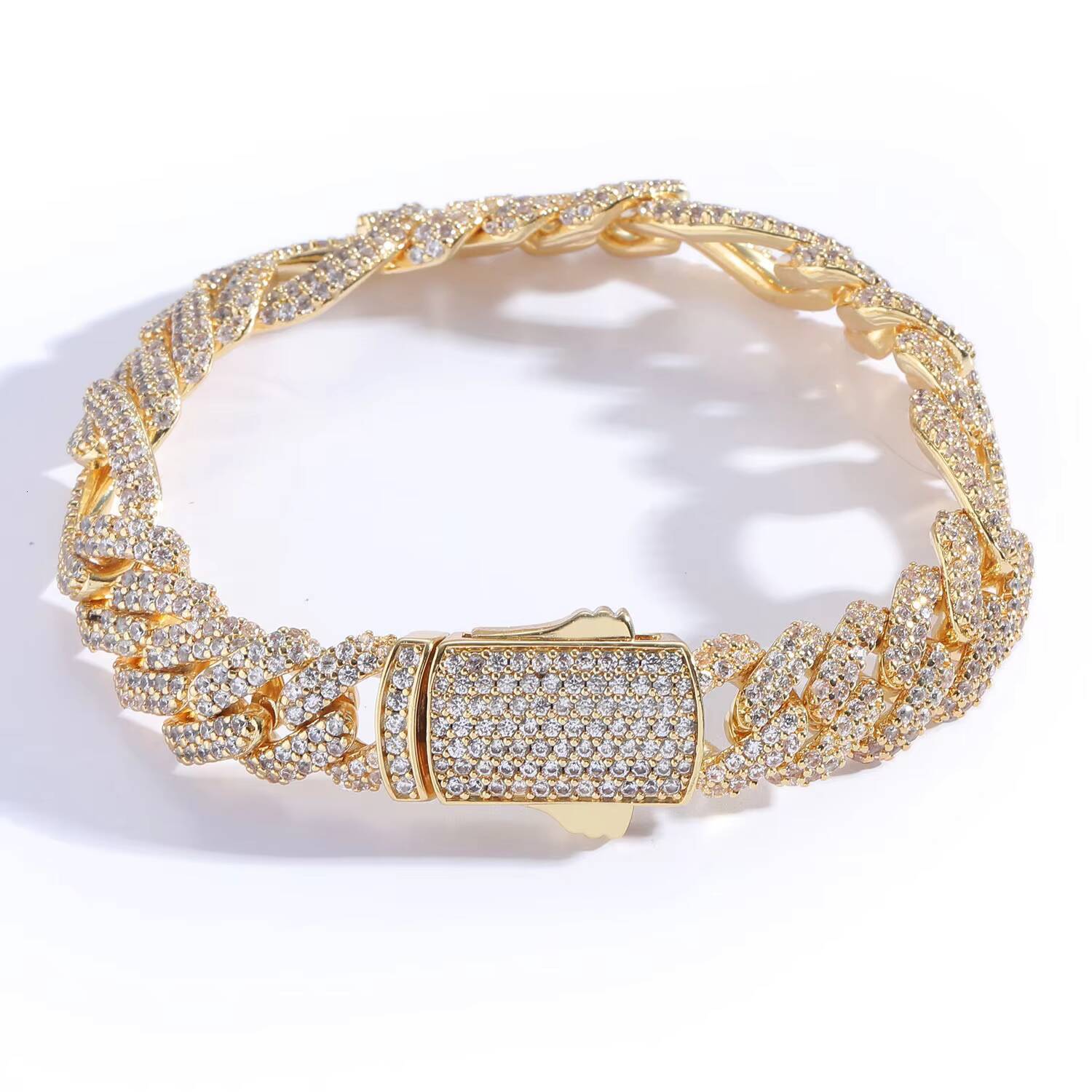 BES Unique Cuban Chain Bracelet 18K Gold Plated Iced Moissanite Hip Hop Fashion Star-Shaped Brass Jewelry for Anniversary Parties