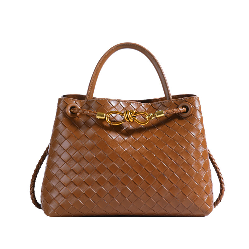 New Women's Niche High-end Metal Rope Buckle Woven Shoulder Fashion Versatile Retro Commuter Bag Trendy