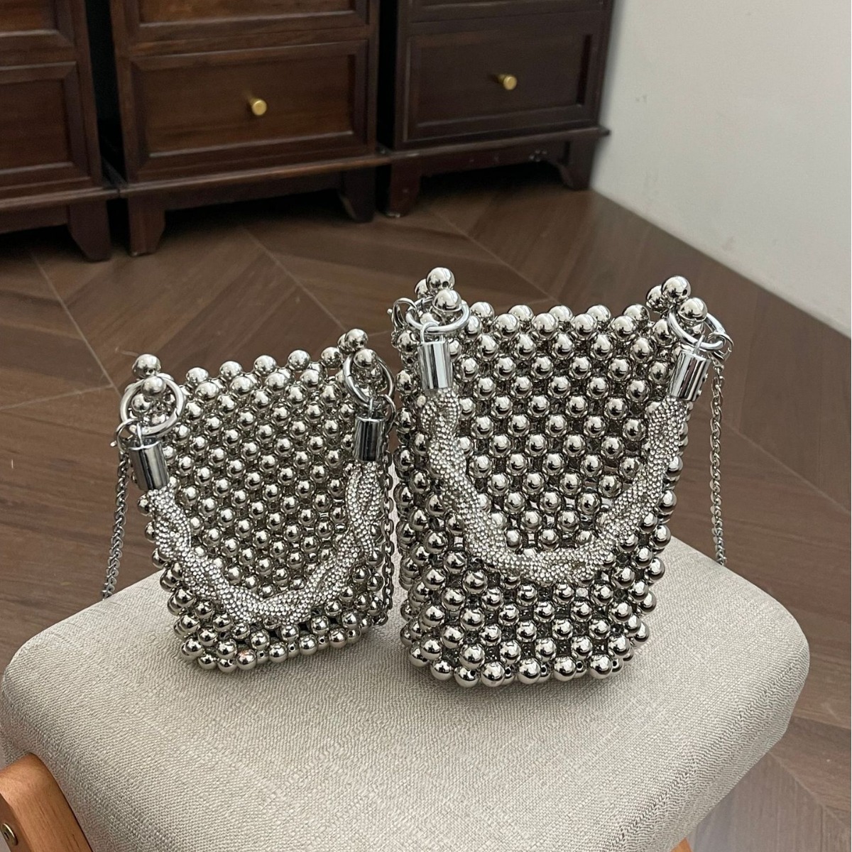 Women's new beaded mobile phone fashionable and versatile shoulder bag, crossbody handbag, classic backpack