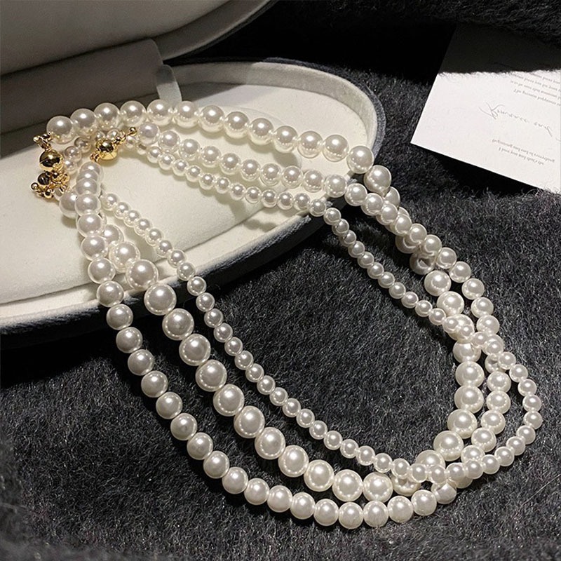 Designer Luxury New Magnetic Snap-on Pearl Round Necklace Accessory For Women, A Small And Exclusive High-end Collar Chain With A Lock Design.