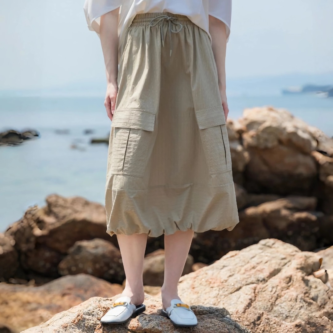 Luxury Designer Khaki Cargo Skirt Women Y2K Streetwear Midi Skirt Pocket Drawstring Elastic Waist Bubble Hem Casual Loose Fit Lightweight Skirt