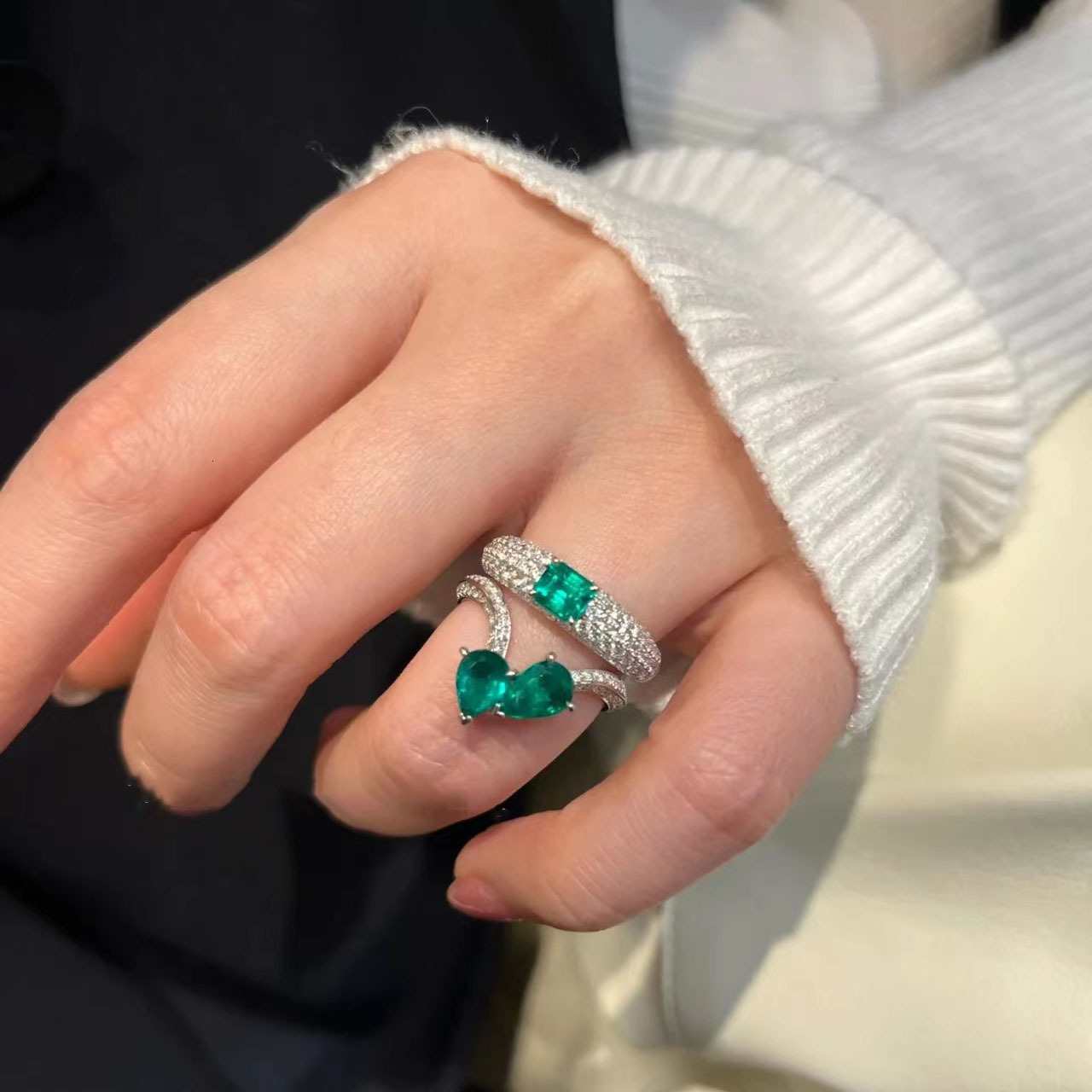 Jewlery Designer For Women Colorful Green Emerald Gemstone Ring With An Open Design, Light Luxury, Full Of, High-End Feel, Ins Cool And Minimalist Sty