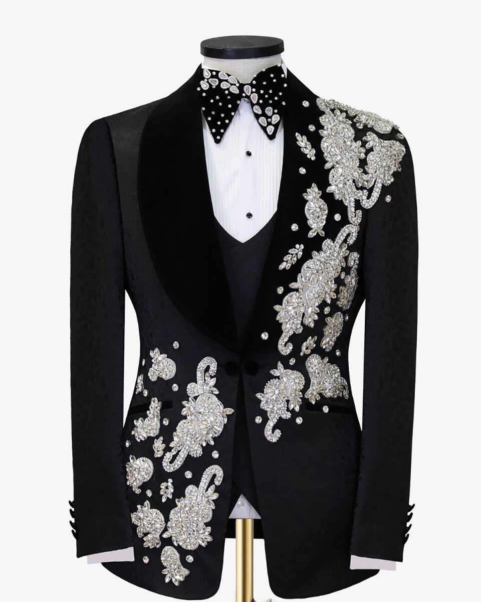 Designer Appliques Wedding Suits For Groom Shawl Lapel Single Breasted Tuxedos 3 Pcs Jacket Pants Vest Party Prom Customized