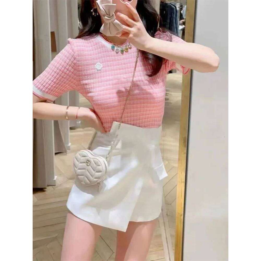 Pink Plaid Women's O-Neck Slim Logo Embroidery Thin Knit Tops Summer New Mdng260330