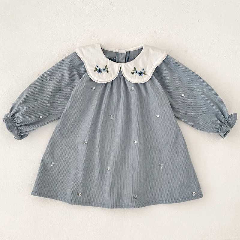 1-6Y Autumn New Girls Dress Fashion Cute Doll Neck Embroidered Flowers Dress Spring Childrens Girls Long Sleeve Princess DressT260330