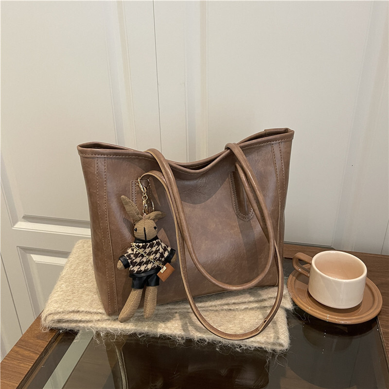 Free Shipping High Value 2026Retro Casual Tote for Women New Fashion Trend Large Capacity Shoulder Bag Simple Travel Handbag