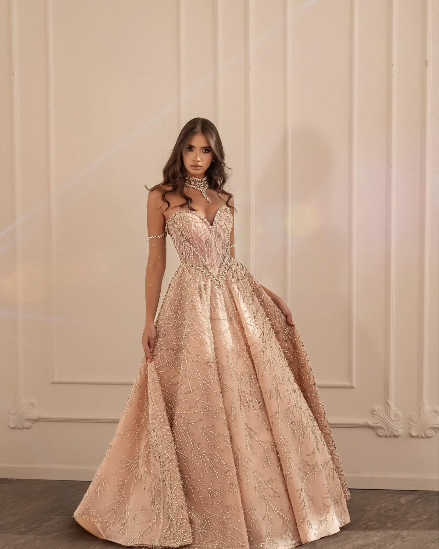 Exquisite Prom Dress V-Neck Bridal Dresses Sexy Shine Crystal Sequins Lace Evening Dress Customized Floor Length Party Gown vestido de novia