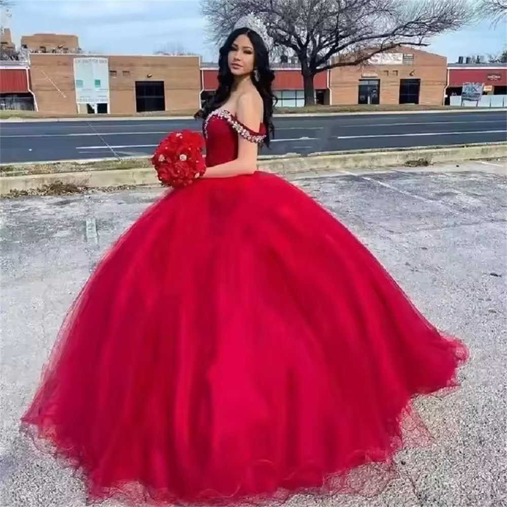 Ball Gown Quinceanera Dresses Red Sweetheart Princess Crystal Off-Shoulder Tulle Plus Size Customized Sweet 15 16 Birthday Party Gowns Vestidos De 15 