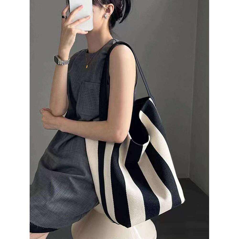 Niche Striped Canvas Bucket For Women Capacity Lazy Style Commuting Tote Bag New Single Shoulder Large Bag Trend XIU LAI SI