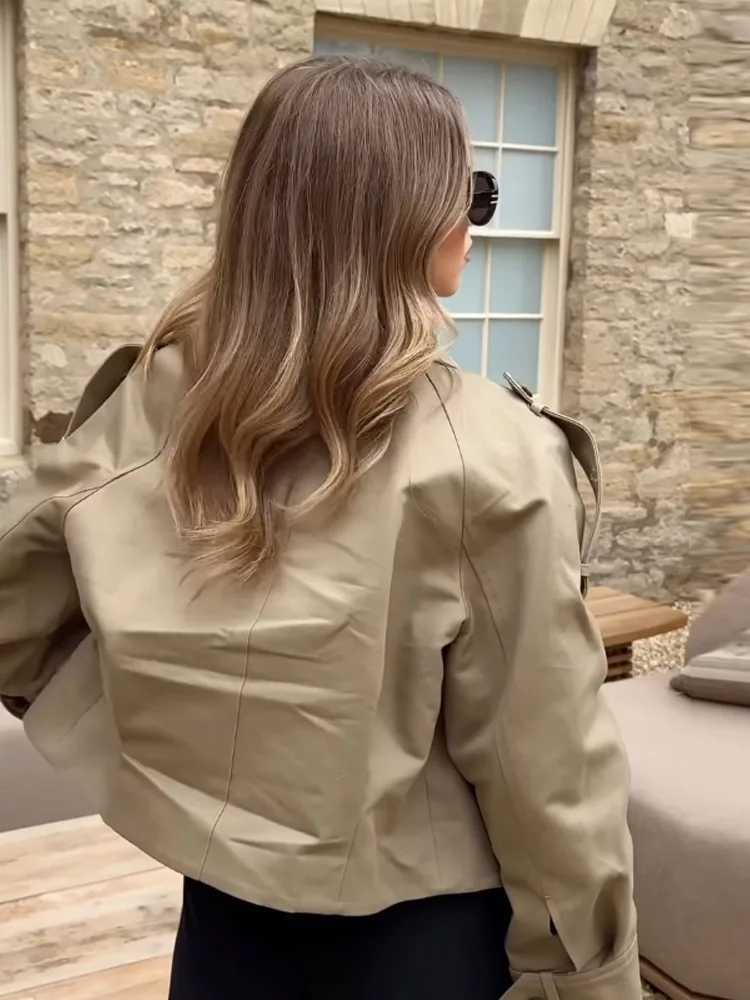 Vintage Womens Short Jacket Pockets Zipper Full Sleeve Khaki Green Thick Coats 2025 Spring Autumn Lady Loose Street OutwearT260328