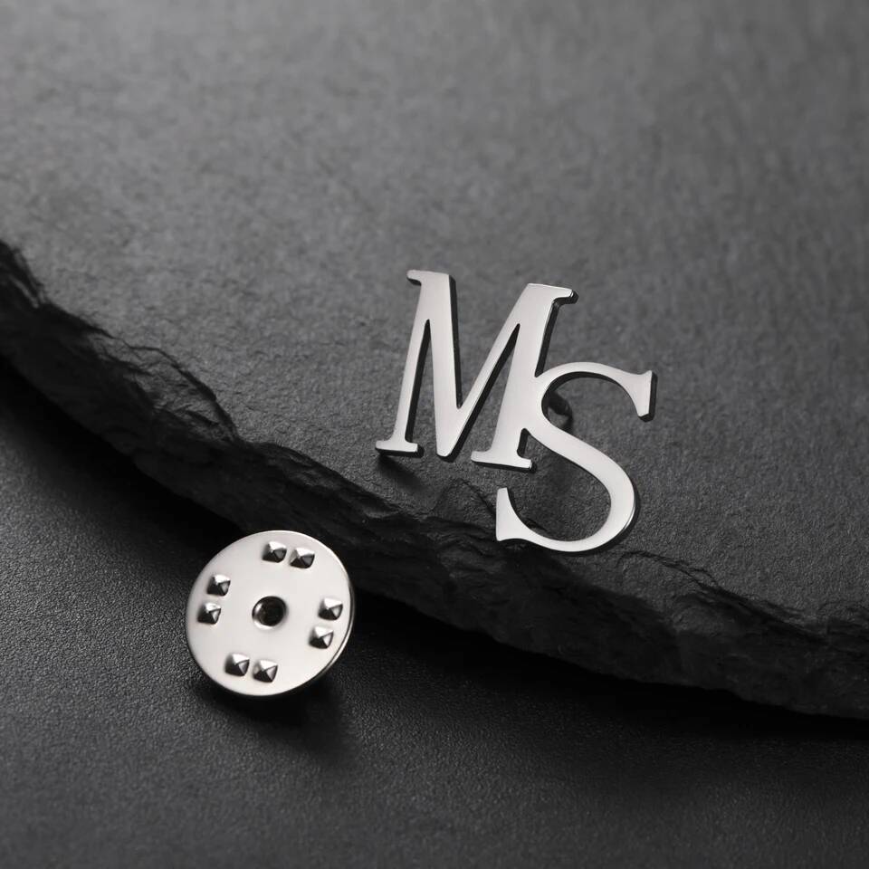 Skyrim Custom Initials Brooch Stainless Steel Personalized Letters Groom Pins Badge Trendy Jewelry Gift for Men Women Kids