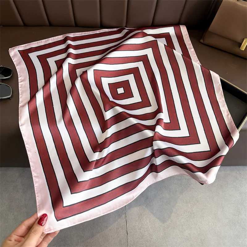 2026 New Geetric Stripes Print Silk Square Scarfs for Wen Suitable All Seasons Decorate Neck Ties Hijab Soft Foard Bandana X260328