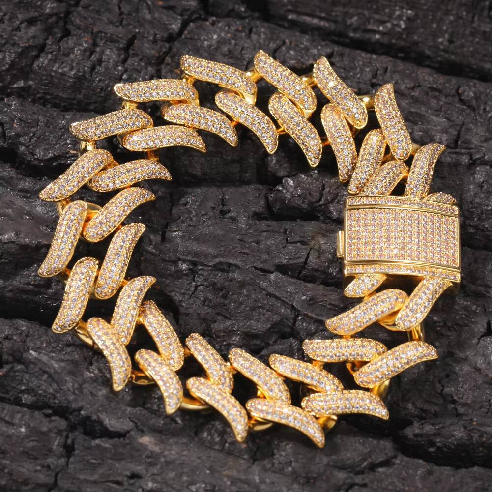 New Thorn Cuban Bracelet Punk Thorn Cuban Link Bracelet 20mm Moissanite Hip-Hop Mens Bracelet Couple