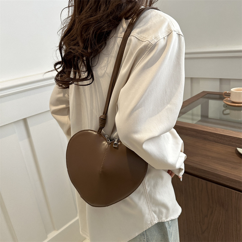 Free Shipping High Value Heart Shaped Crossbody Bag for Women Cute Leather Purse