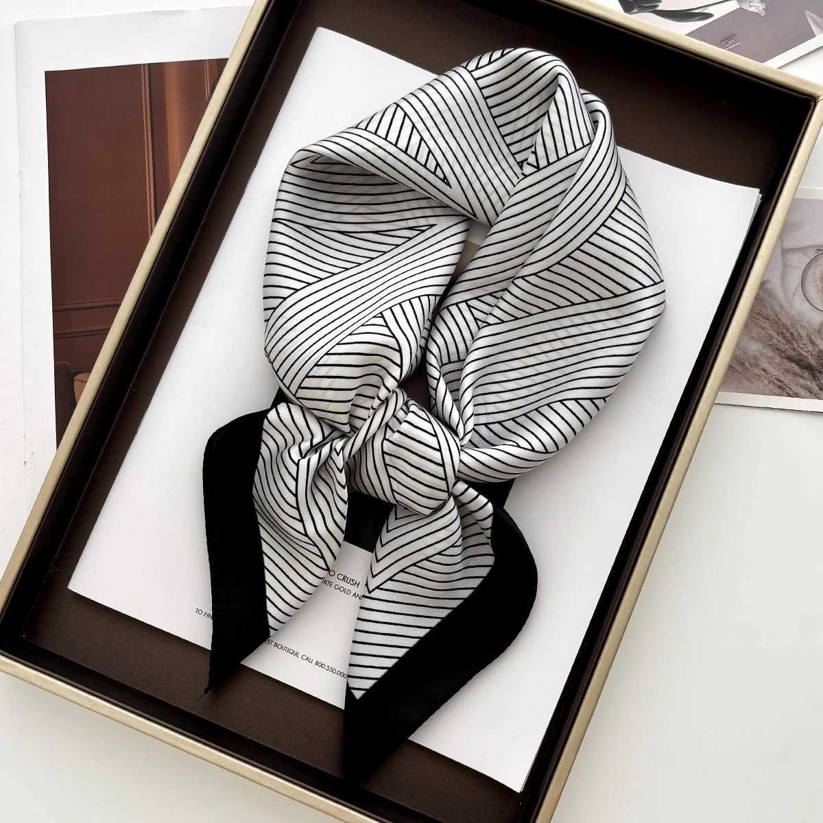 Flower Printed Square Scarf Elegant Thin Breathable Decorative Neck Scarves Windproof scarf For Wen X260328