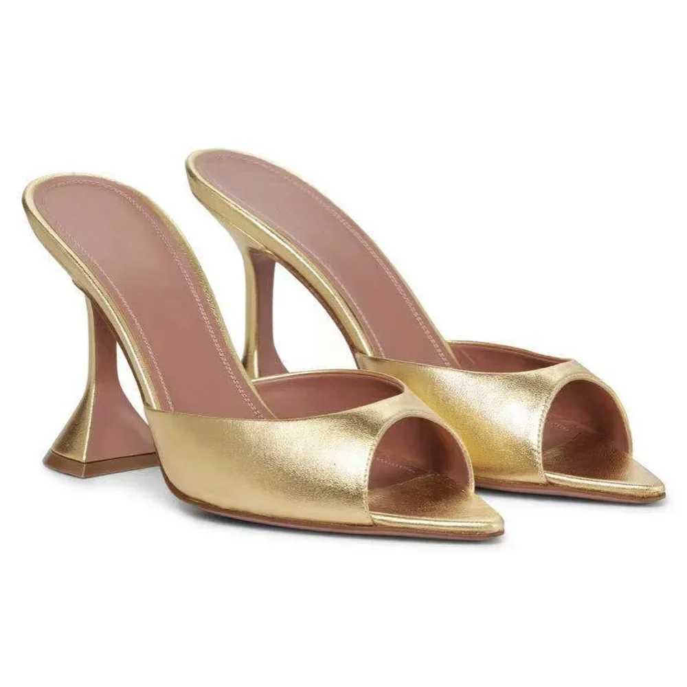 2024 New Pointed Fish Mouth Sandals Fashionable Womens Shoes Wine Glasses and Gold Slippers Z260330