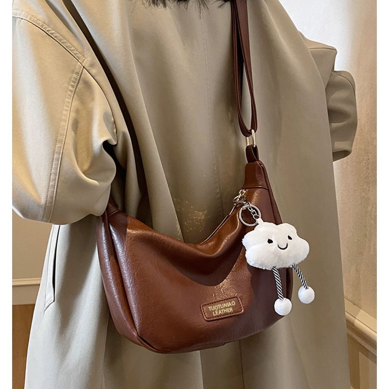 Niche women's underarm 2024 new fashion retro dumpling with a high-end feel, versatile shoulder and crossbody bag