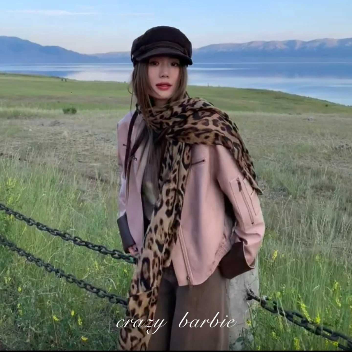 Brown Leopard Print Silk Scarf Vintage Fashion Shawl for Autumn Winter Warm Lightweight Versatile Premium X260328