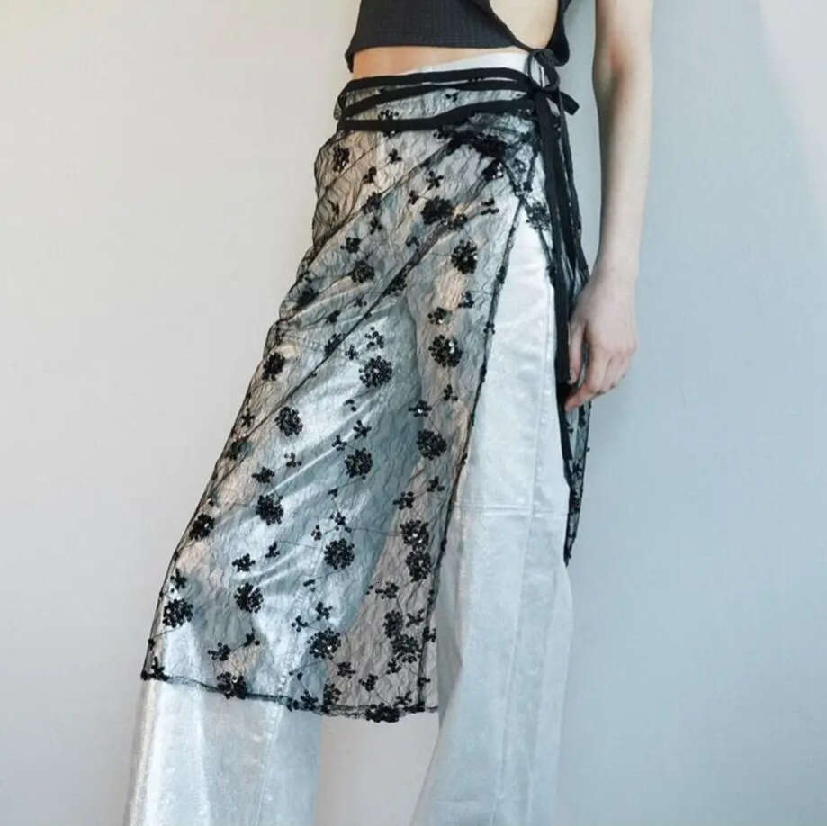 Lace-trimmed multi-layered novel trendy fashion irregular tie strap niche design versatile sequined black and white skirt