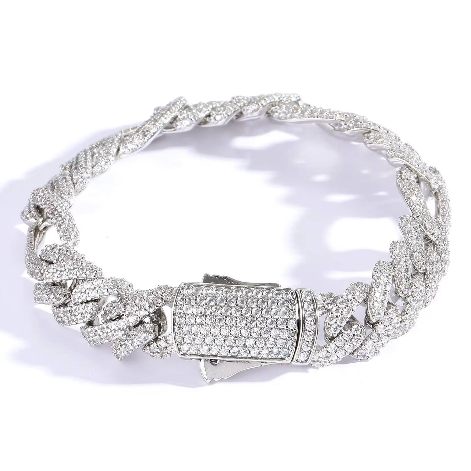 BES Unique Cuban Chain Bracelet 18K Gold Plated Iced Moissanite Hip Hop Fashion Star-Shaped Brass Jewelry for Anniversary Parties
