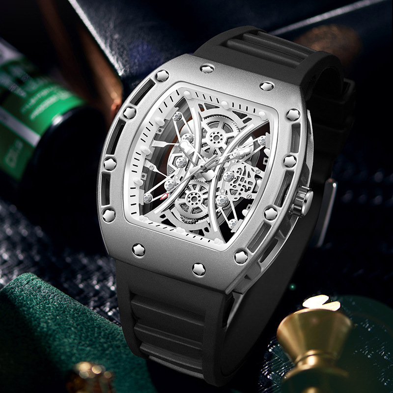 Watches Men Designer Diamond Waterproof Reloj De Lujo Sports Sporty Luxury Minimalist Swimming Running Reloj Hombre Homme Montre De Luxe