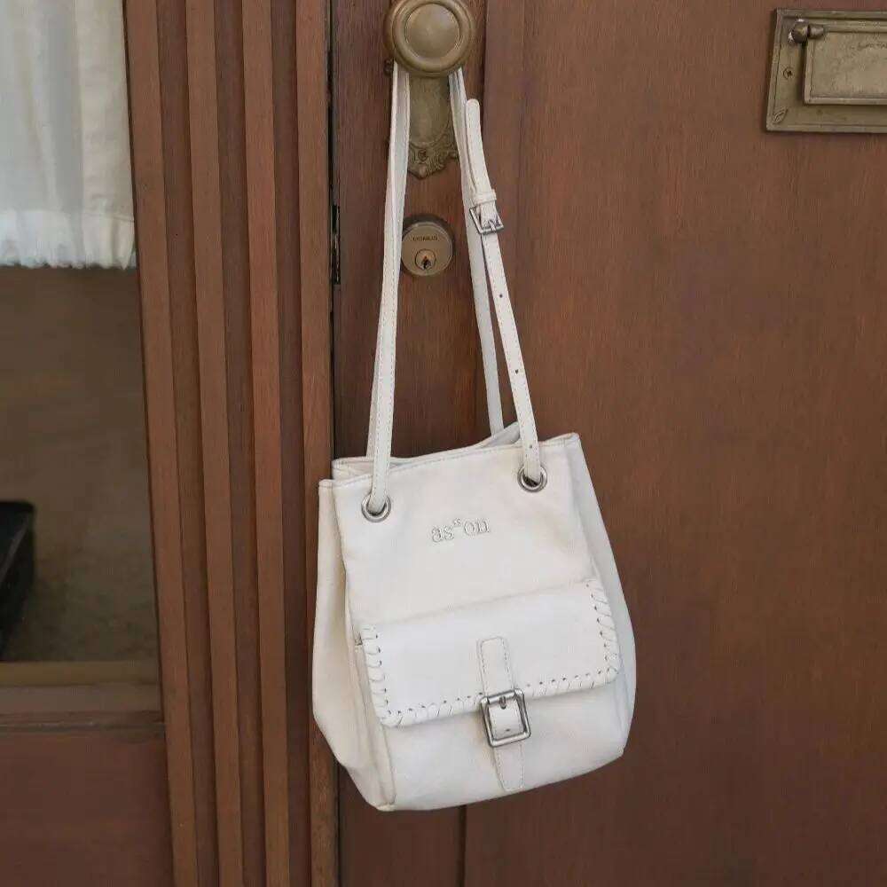 Versatile Pocket Drawstring Shoulder Strap Adjustable Crossbody Bag Women Minimalist Design Large Capacity Wear Resistant XIU LAI SI