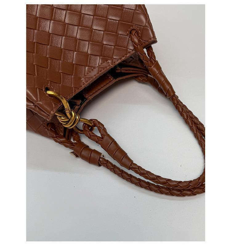 Shoulder Bag Luxury Bag Women's Autumn Winter Outdoor Casual Crossbody Bag Handheld Small Boutique Bucket Bag Designer Bags Large Capacity Undera