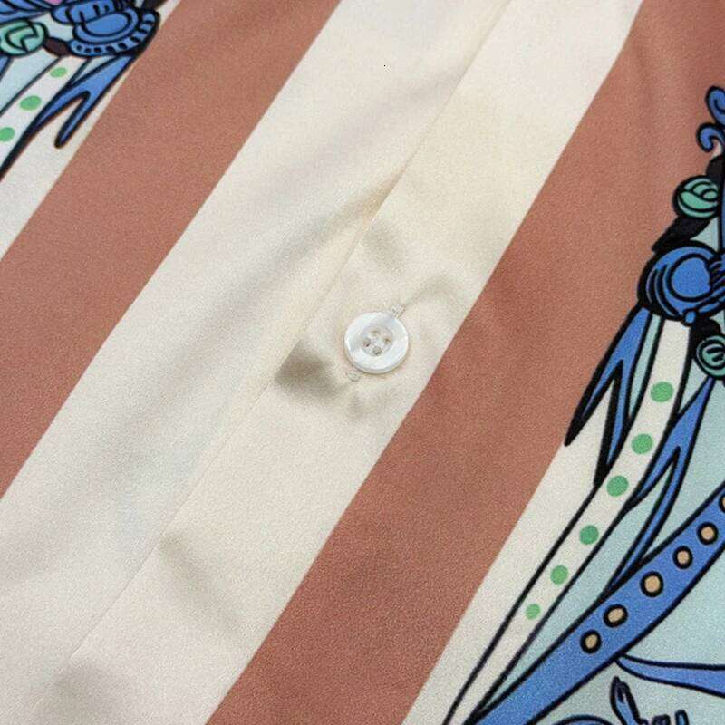 Vacation Fashion Mens Short Sleeve Shirts Vintage Pattern Printed Silk Shirt Tops Men Casual Turn-Down Collar Button-Up Cardigan