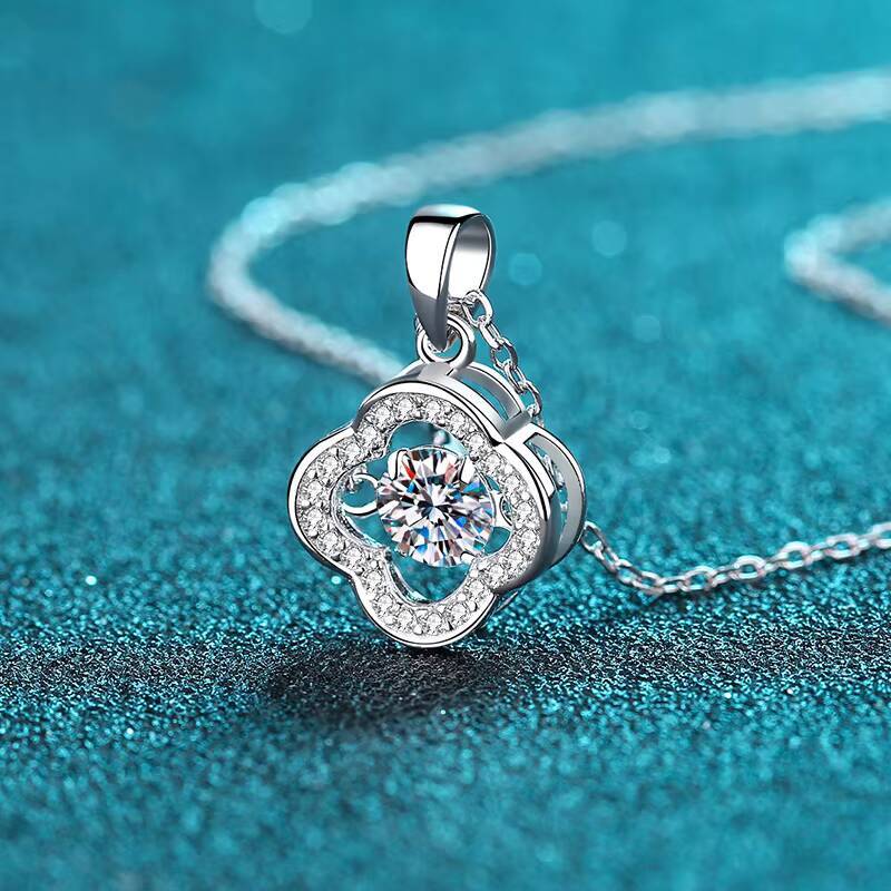Creative Jewelry Ldeal Cutting Women Real S925 Sterling Silver D Colored Moissanite Diamond Hollow Pendant Necklace Display