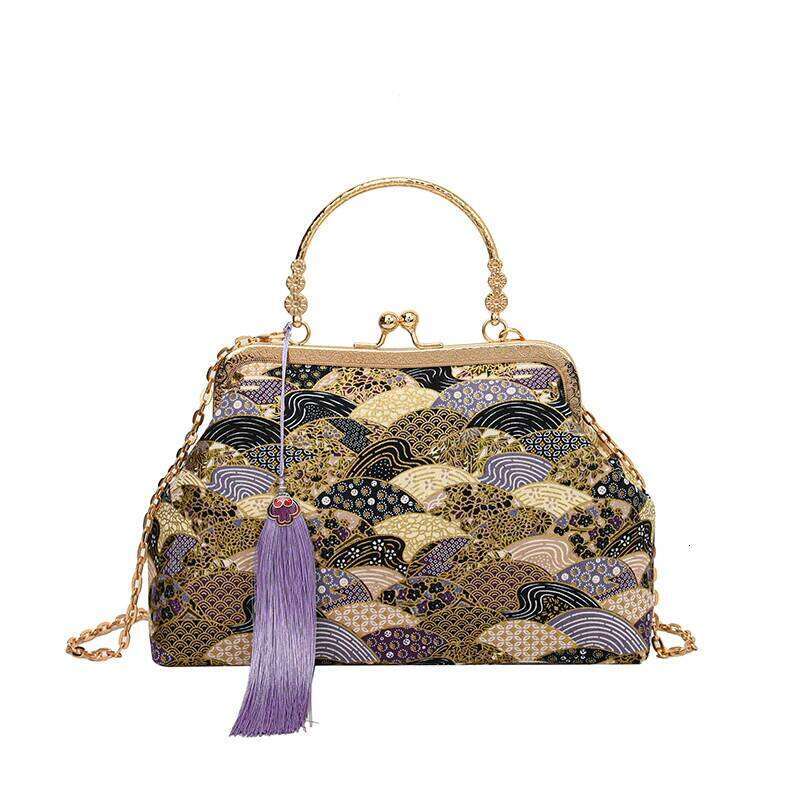 Chinese Embroidery Vintage Embroidered Women's Shoulder Bags Elegant Metal Top Handle Purse With Adjustable Chain Strap Party Clutch Handbag Wall