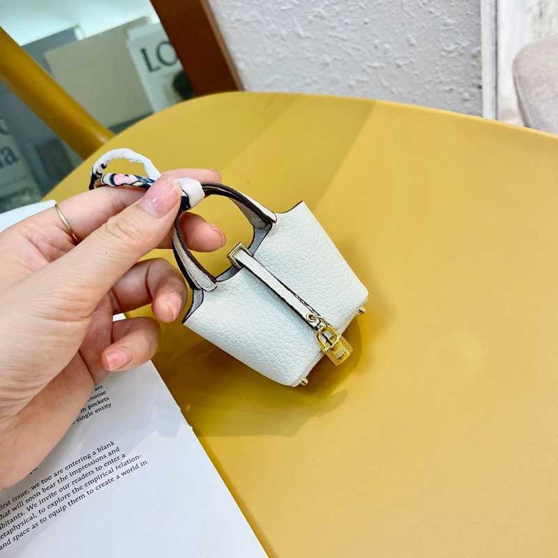 Mini House Small Bag Handheld Portable Hand Rope For Airpods 4 Pro 2 3 2and1 Earphone Bag Zero Wallet Multi Functional Small Bag Z260330