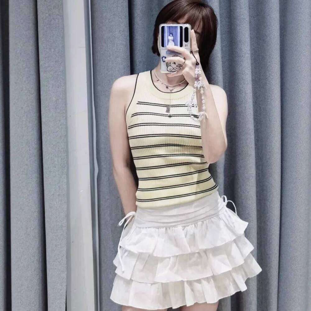 New Women's Stripes Fashion Slim Fit Sleeveless Knitted Sweater Vest Mdng260330